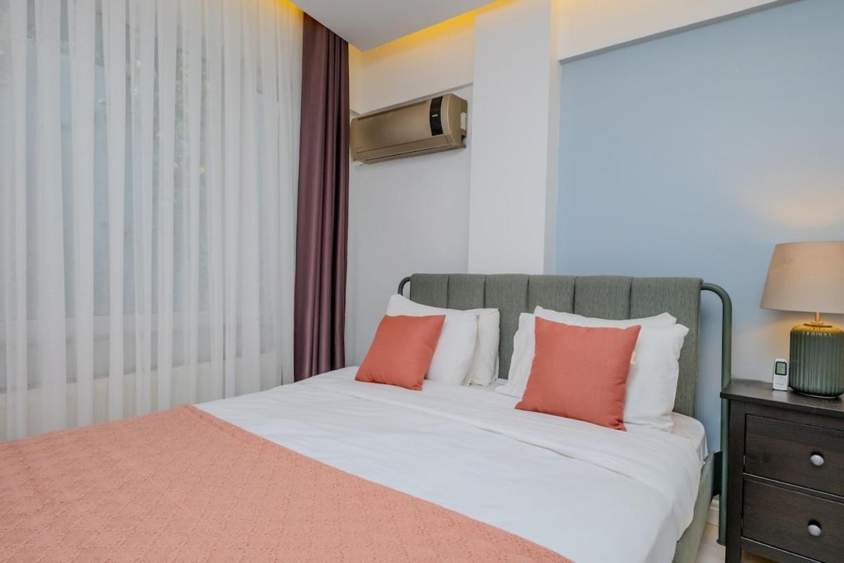 Bosphorus View With Spacious 3 Bedrooms Daire *
