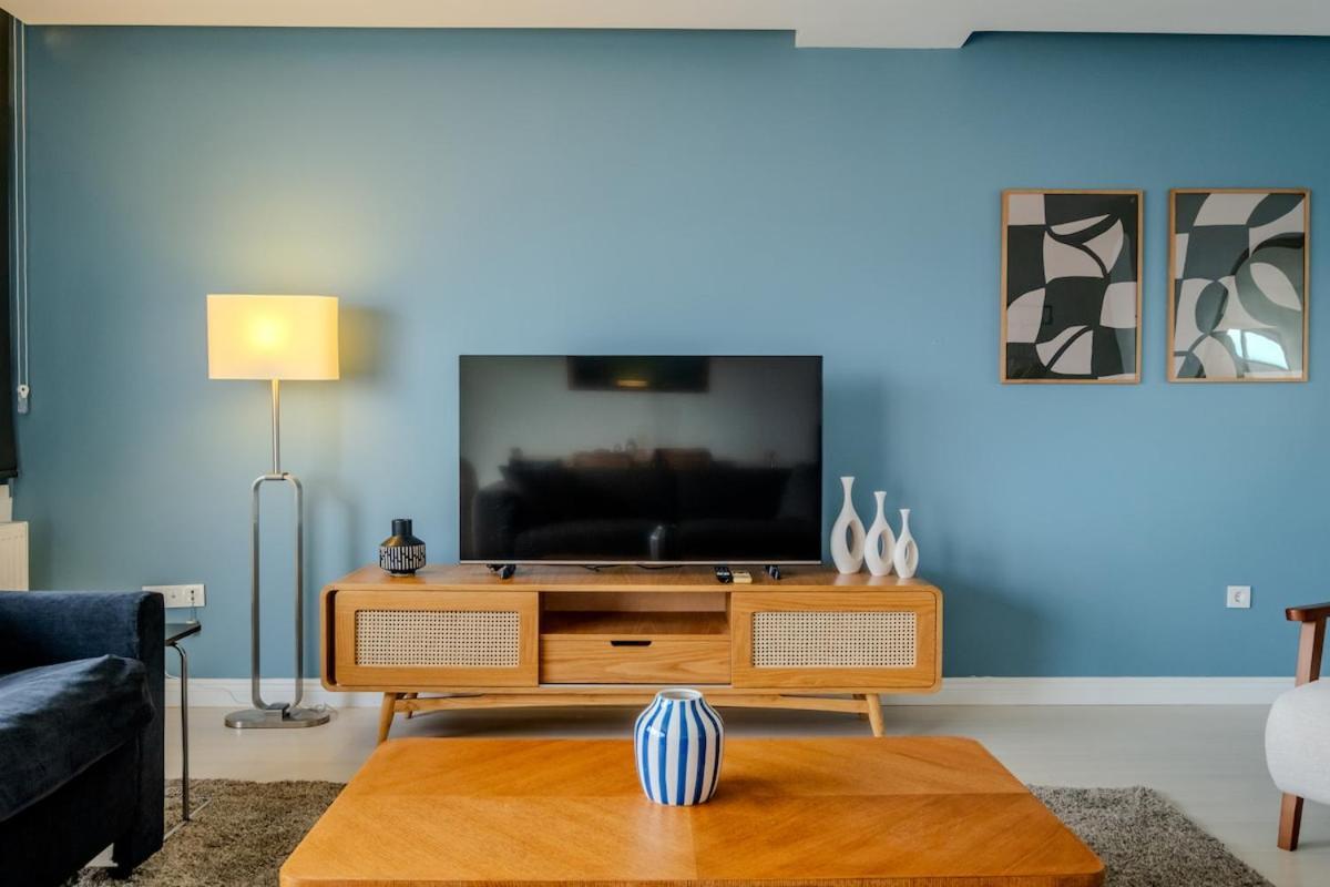 Bosphorus View With Spacious 3 Bedrooms *