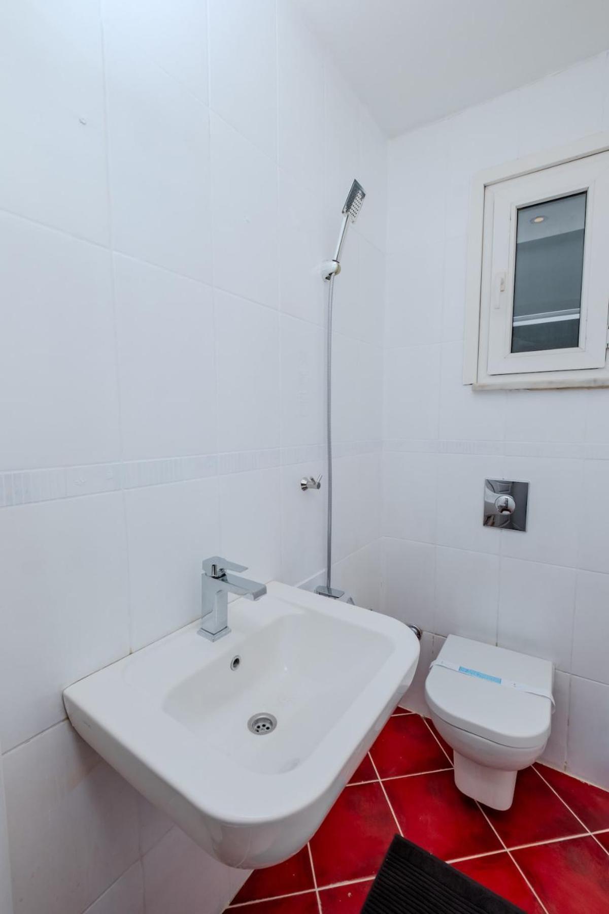 Bosphorus View With Spacious 3 Bedrooms Daire İstanbul