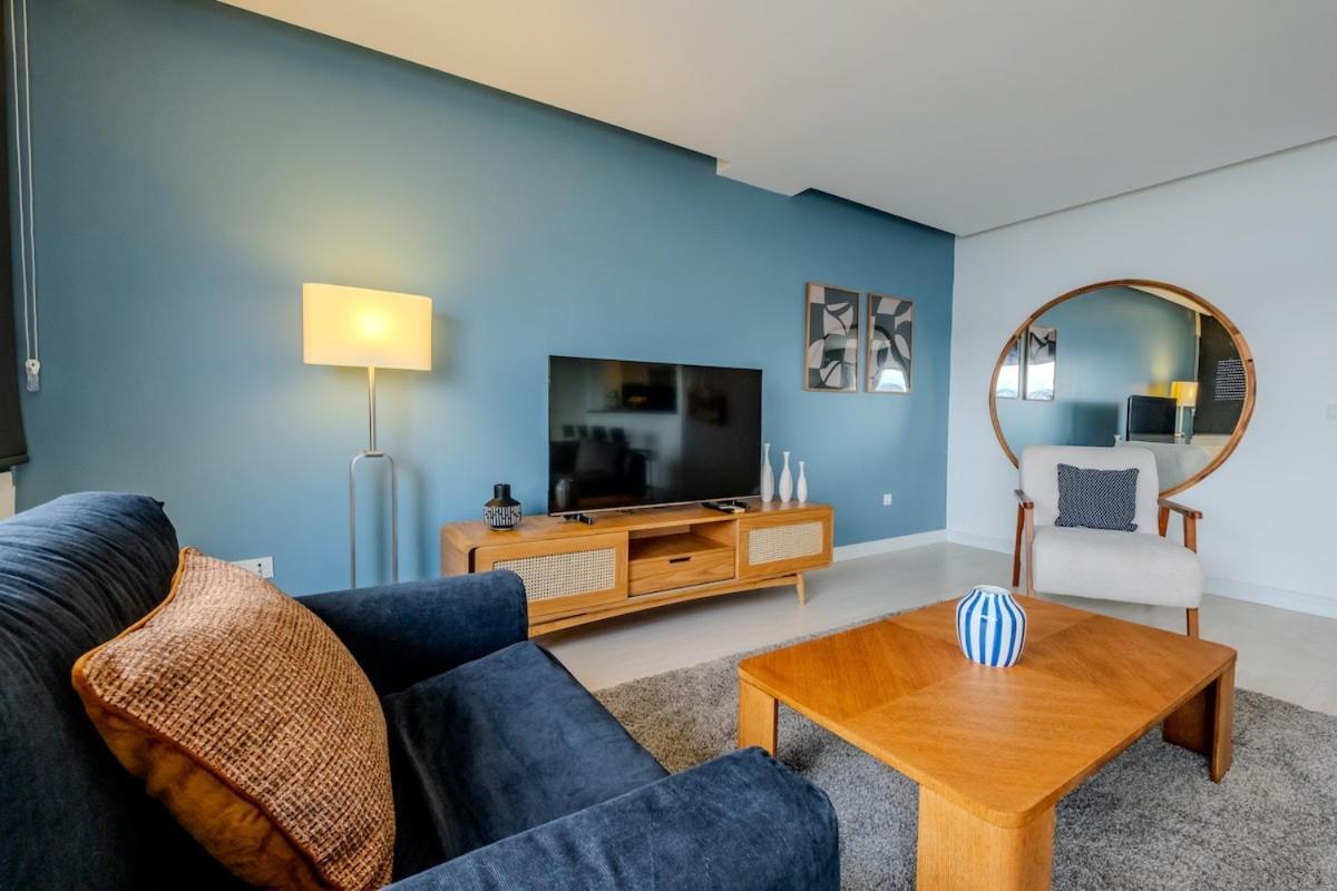 Bosphorus View With Spacious 3 Bedrooms Daire *